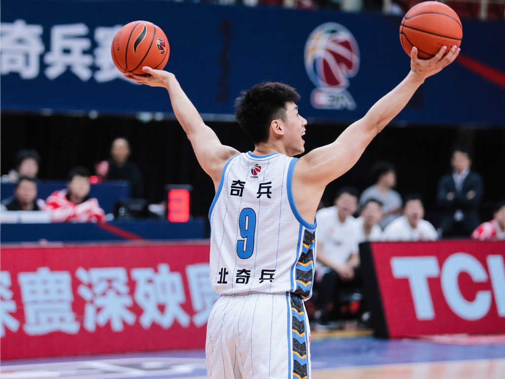 够在逆境中